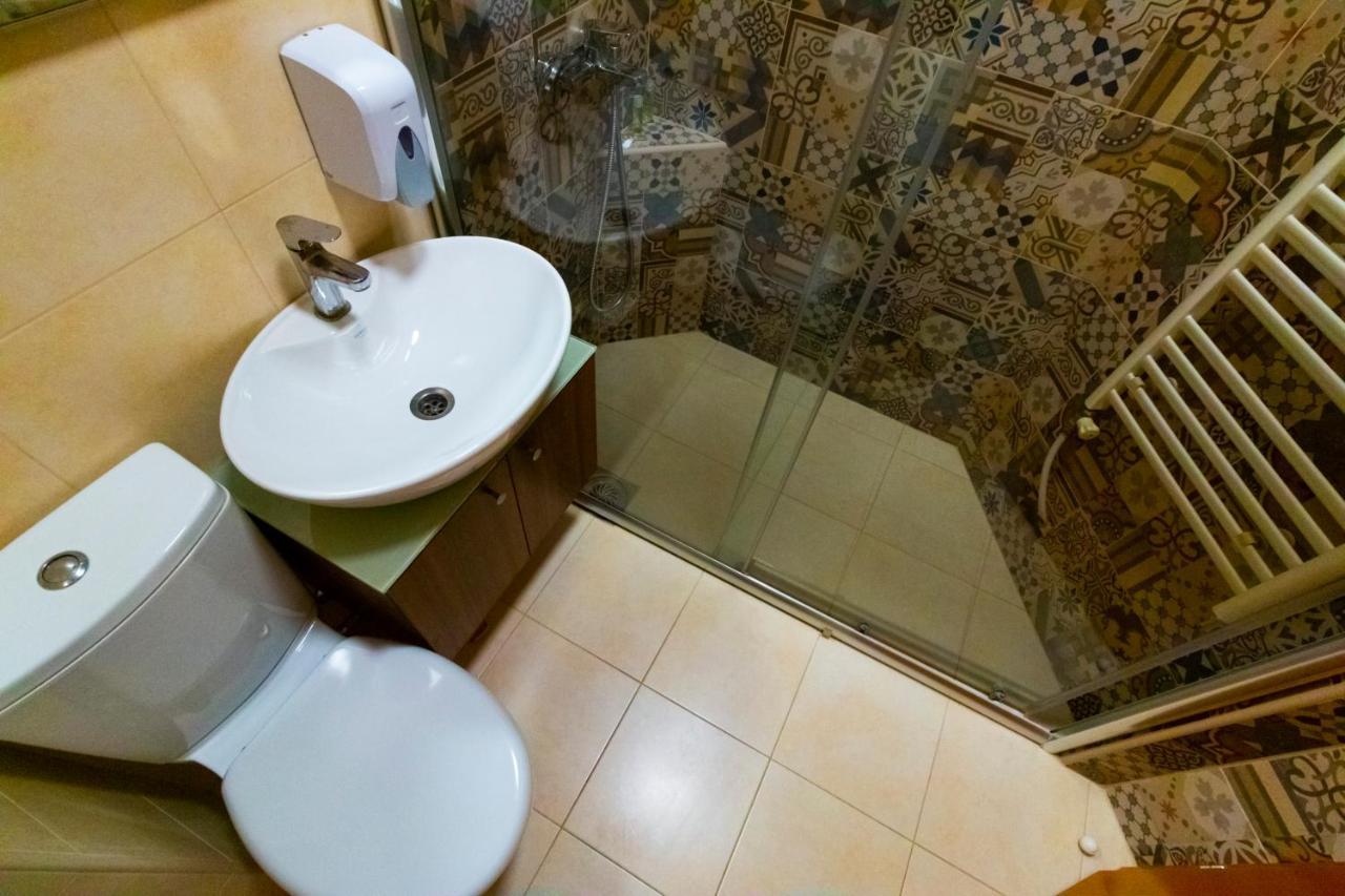 Hotel Pine Skopje Luaran gambar