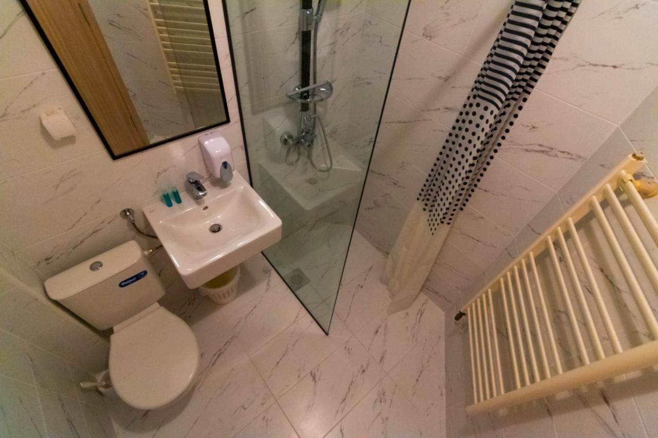 Hotel Pine Skopje Luaran gambar