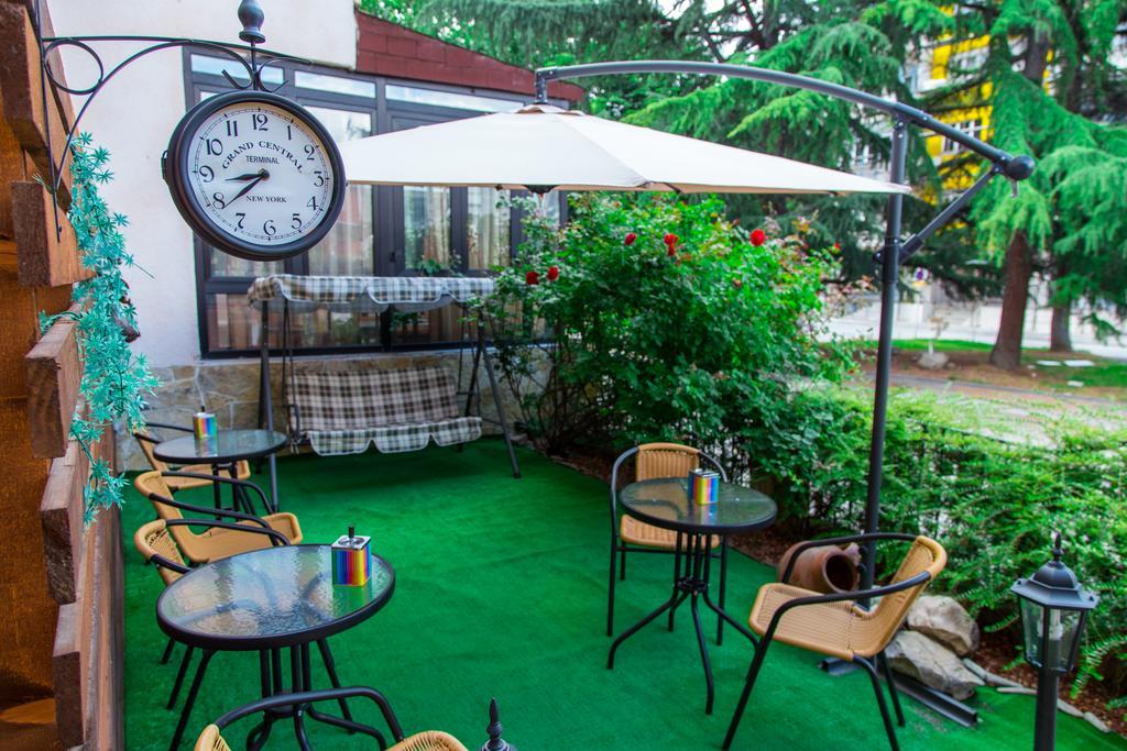Hotel Pine Skopje Luaran gambar